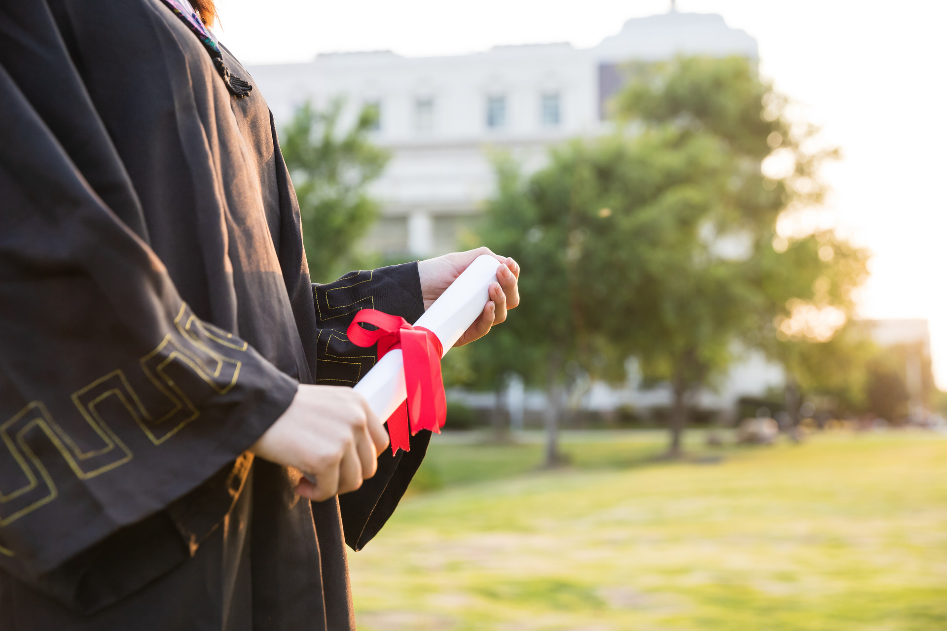 留学生注意！2023年起，留学生学历认证有新规定！