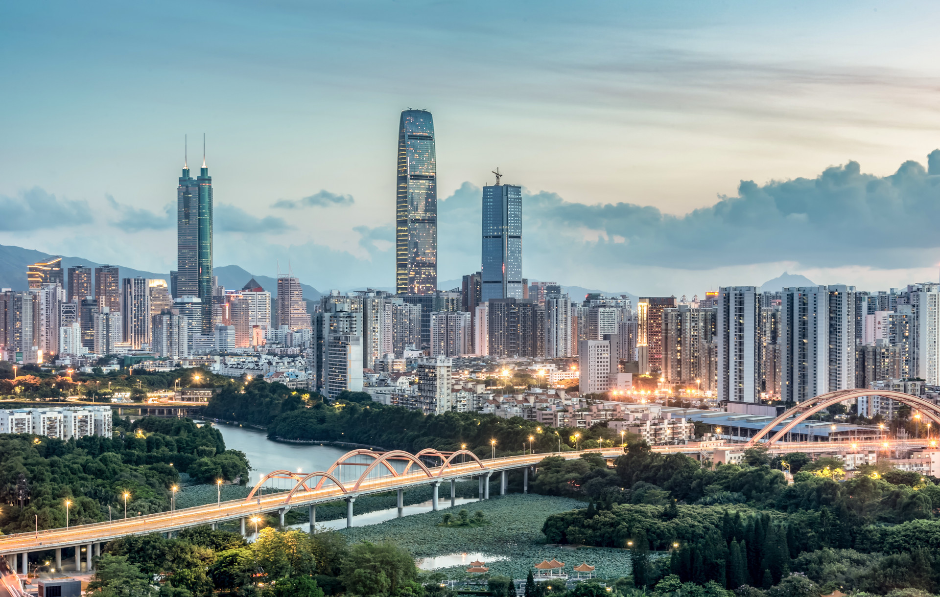 香港高才A类申请门槛再提高！新政策详细解读
