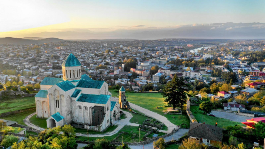 给中国公民开捷径的护照项目，助力全家拿欧洲身份