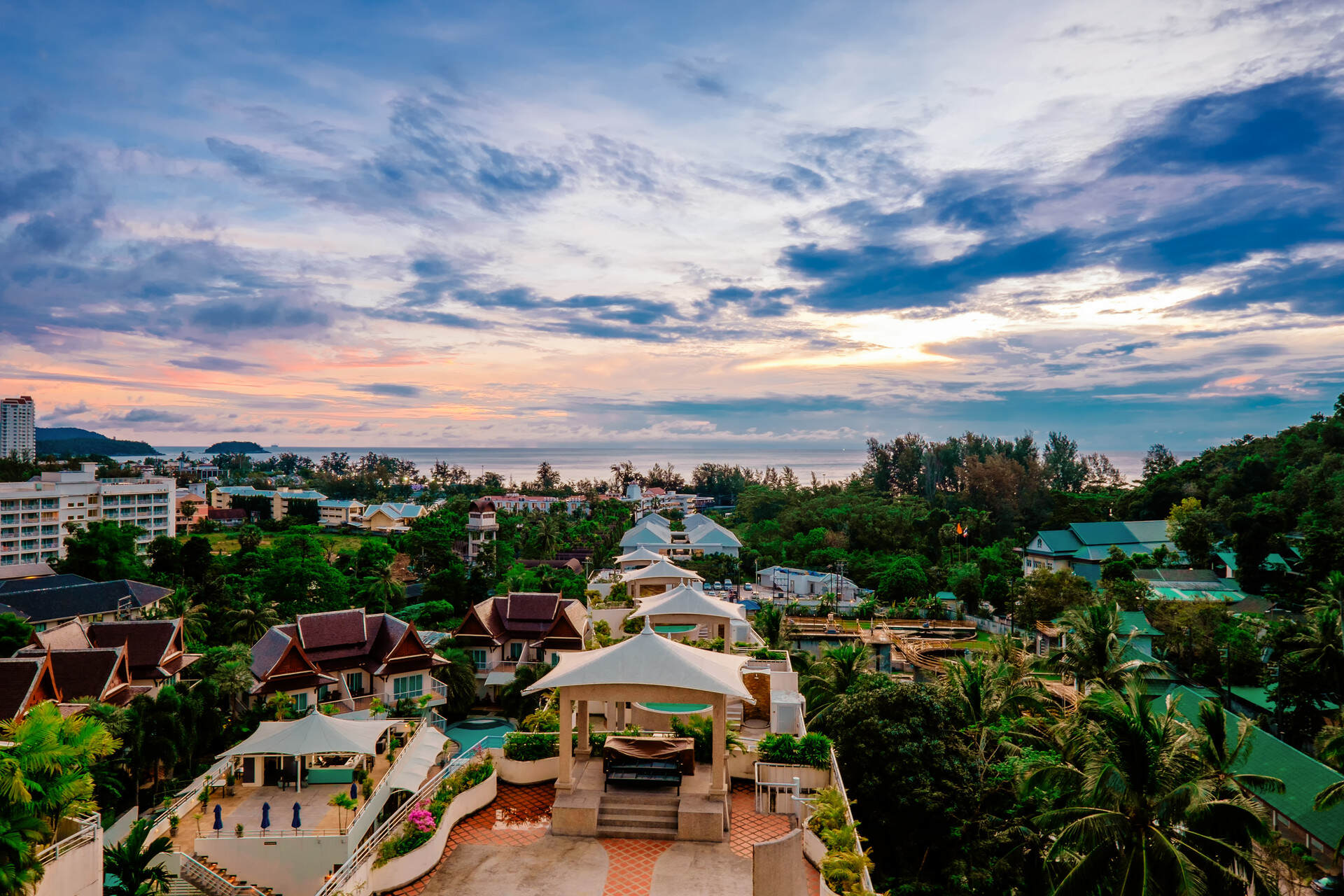 为何持有这些岛国护照，建议搭配一张泰国精英签证？