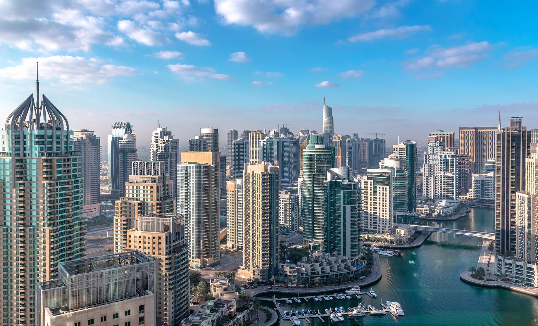 注册公司就能拿迪拜身份证？一张签证的两种高阶玩法