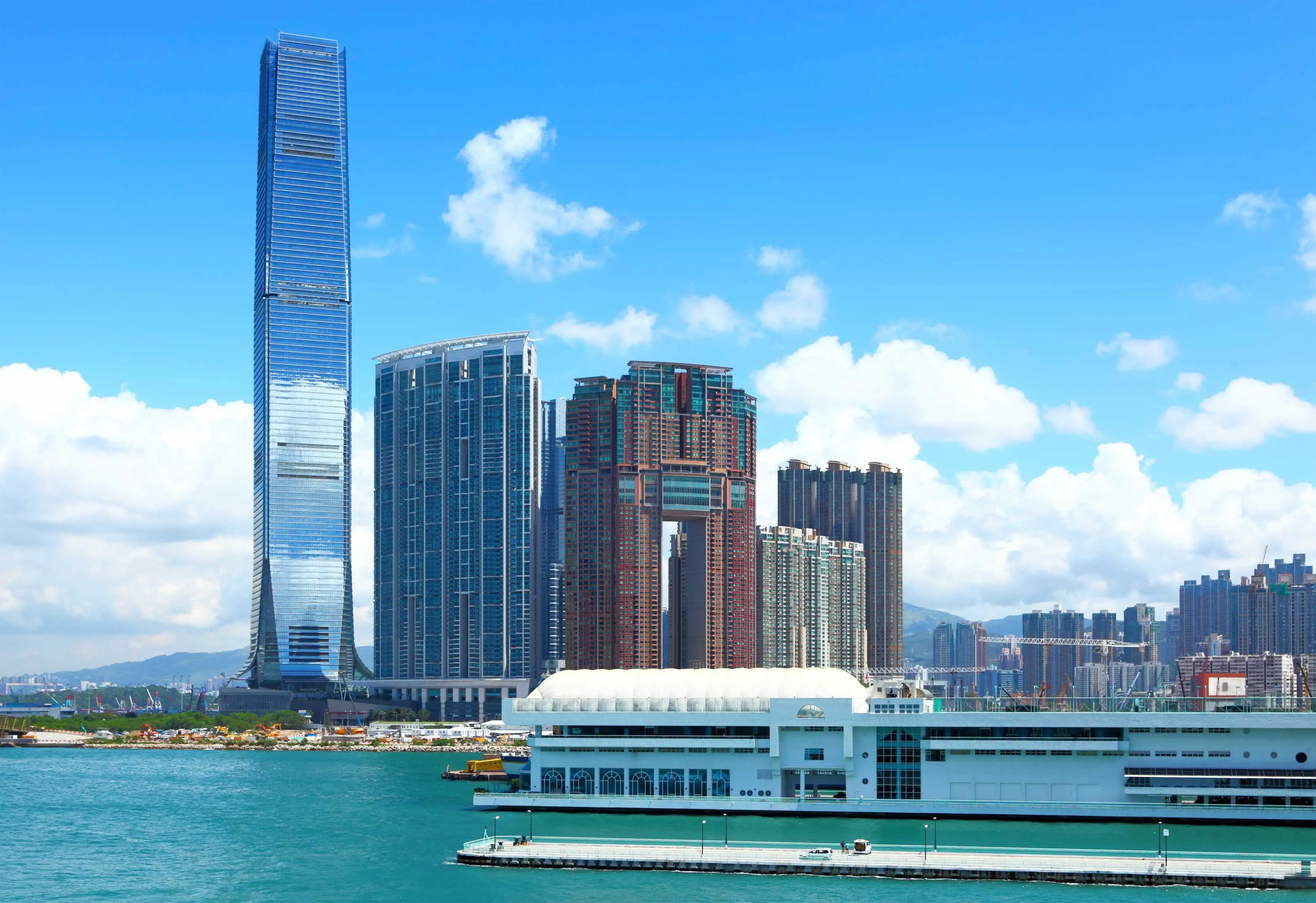 96.24%获批!这或许是普通人拿香港身份的快车道